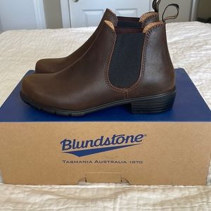 Brand New Blundstone 1970 Boots Size 7